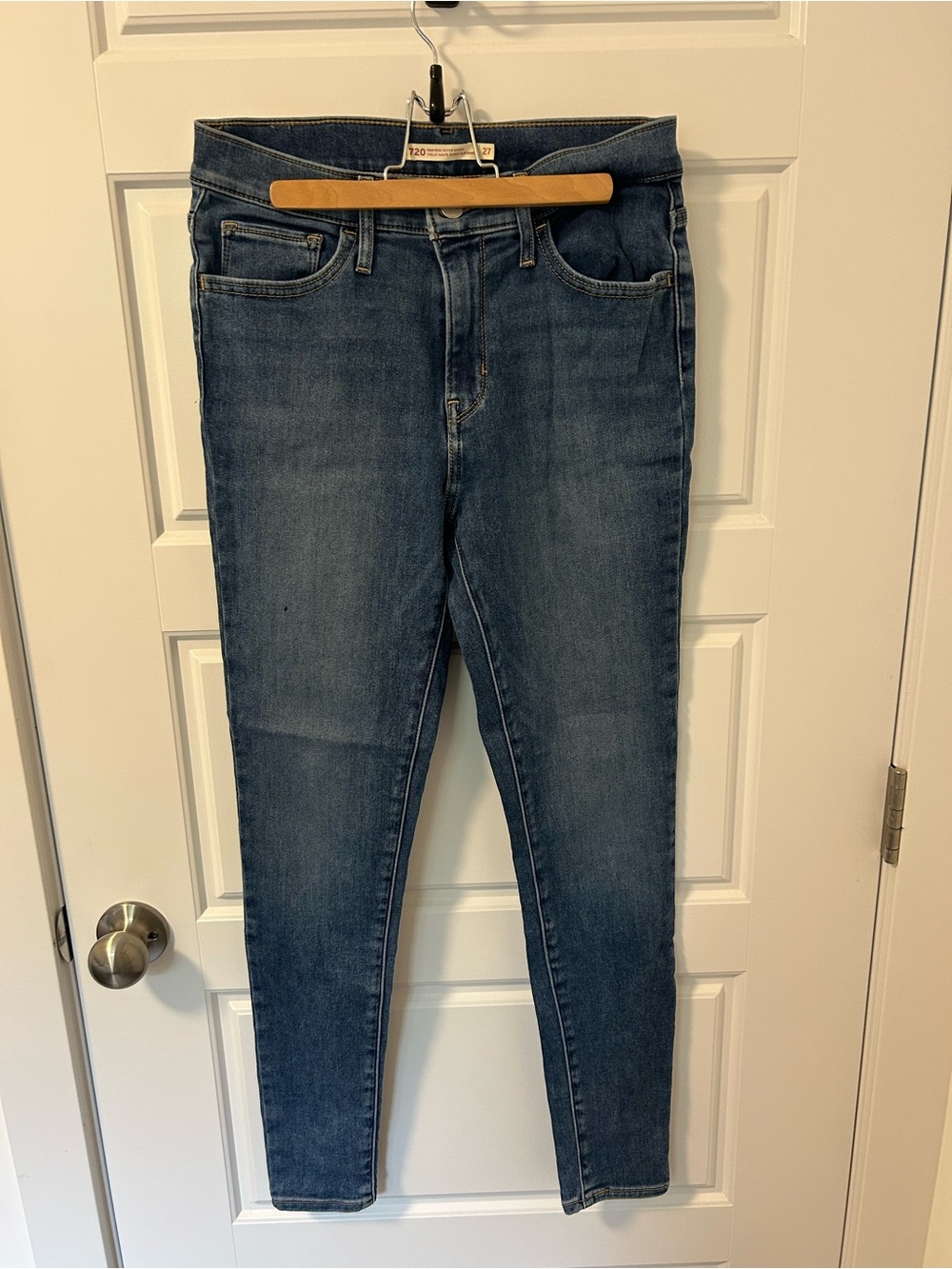 Levi’s 720 High Rise Super Skinny Classic Dark Blue Jeans — Women